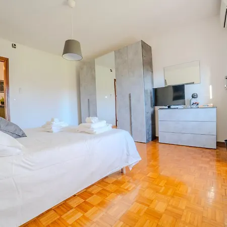 Appartamento Dimora Del 700' *